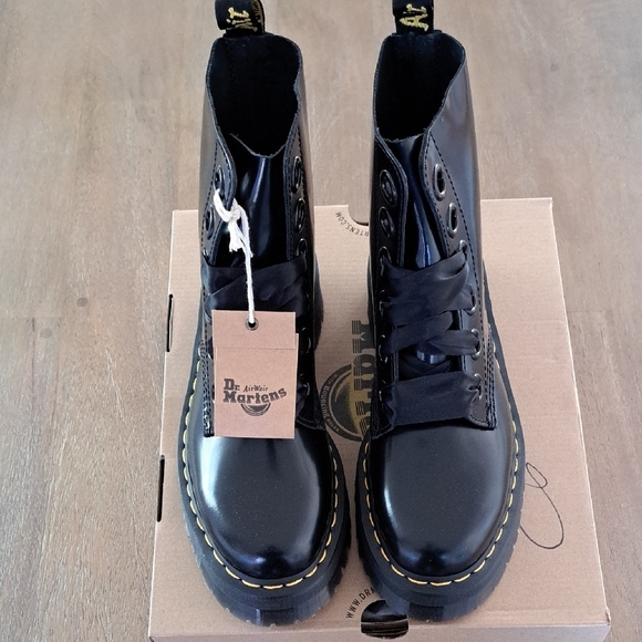 Dr. Martens Molly Women's Leather Platform Boots - Color: Black - Size: 8 - Picture 3 of 9
